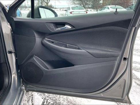 Used 2017 Chevrolet Cruze LT image 23