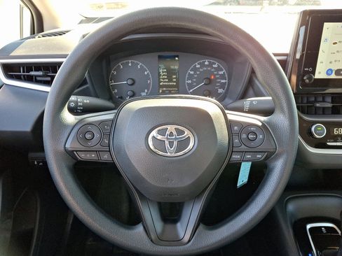 Used 2024 Toyota Corolla LE image 19