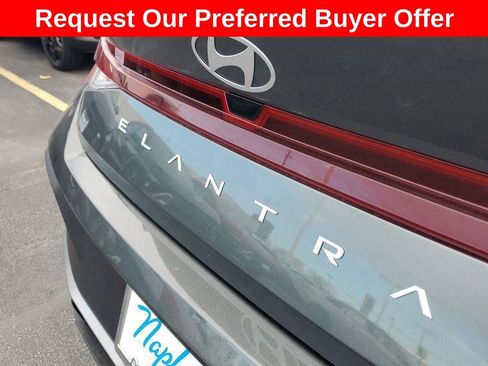 New 2026 Hyundai Elantra SE image 9