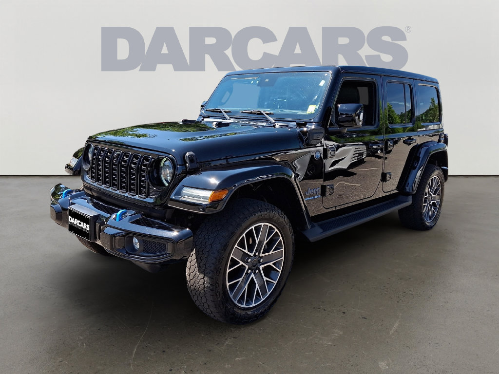 Used 2024 Jeep Wrangler High Altitude AWD/4WD image 3