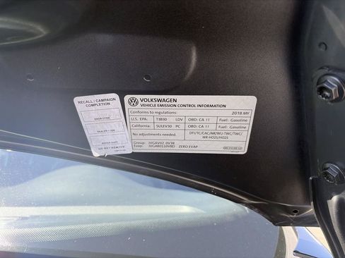 Used 2018 Volkswagen Beetle 2.0T FWD image 24