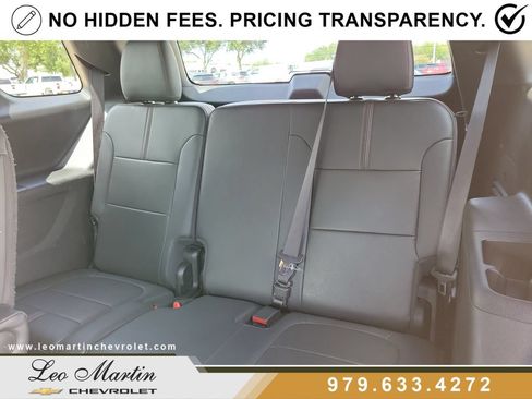 Used 2023 Chevrolet Traverse RS w/ LPO, Floor Liner Package FWD image 10