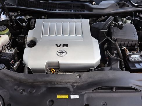 Used 2011 Toyota Avalon Limited FWD image 38