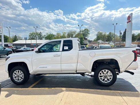 New 2026 Toyota Tacoma SR5 RWD image 6