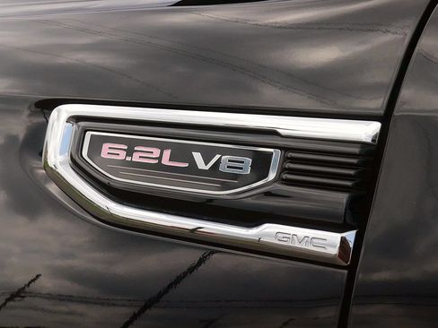 Used 2019 GMC Sierra 1500 SLT w/ SLT Premium Plus Package AWD/4WD image 11