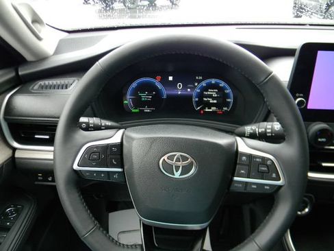Used 2025 Toyota Grand Highlander AWD Hybrid image 11