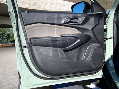 New 2026 Chevrolet Trax ACTIV w/ Sunroof Package image 9