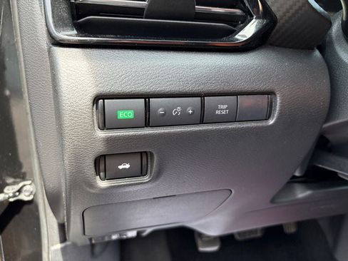 Used 2022 Nissan Sentra SR FWD image 28