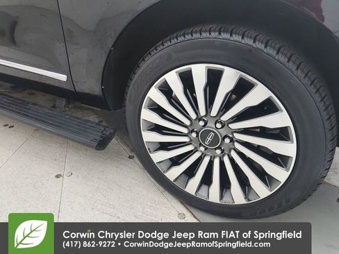 Used 2018 Lincoln Navigator Reserve w/ Technology Package image 36