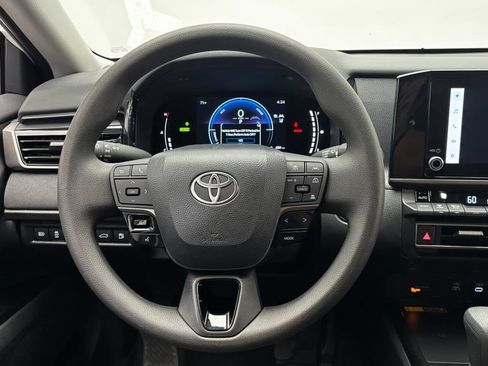 Used 2026 Toyota Camry LE FWD image 22