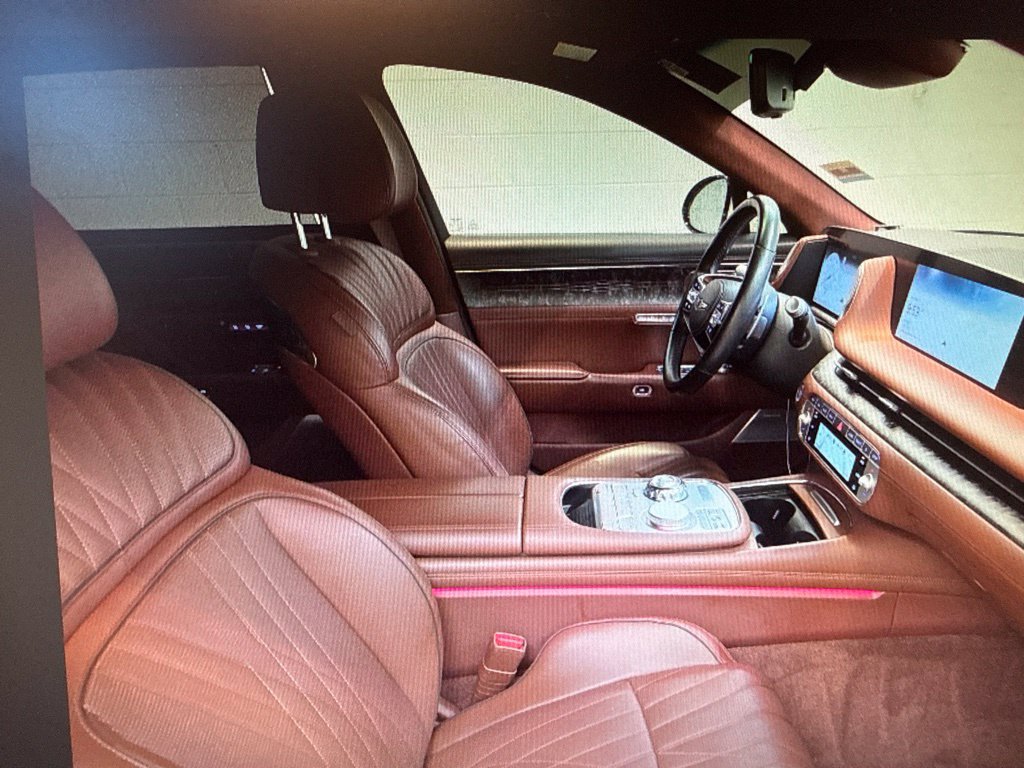 Used 2023 Genesis G90 3.5T AWD/4WD image 7