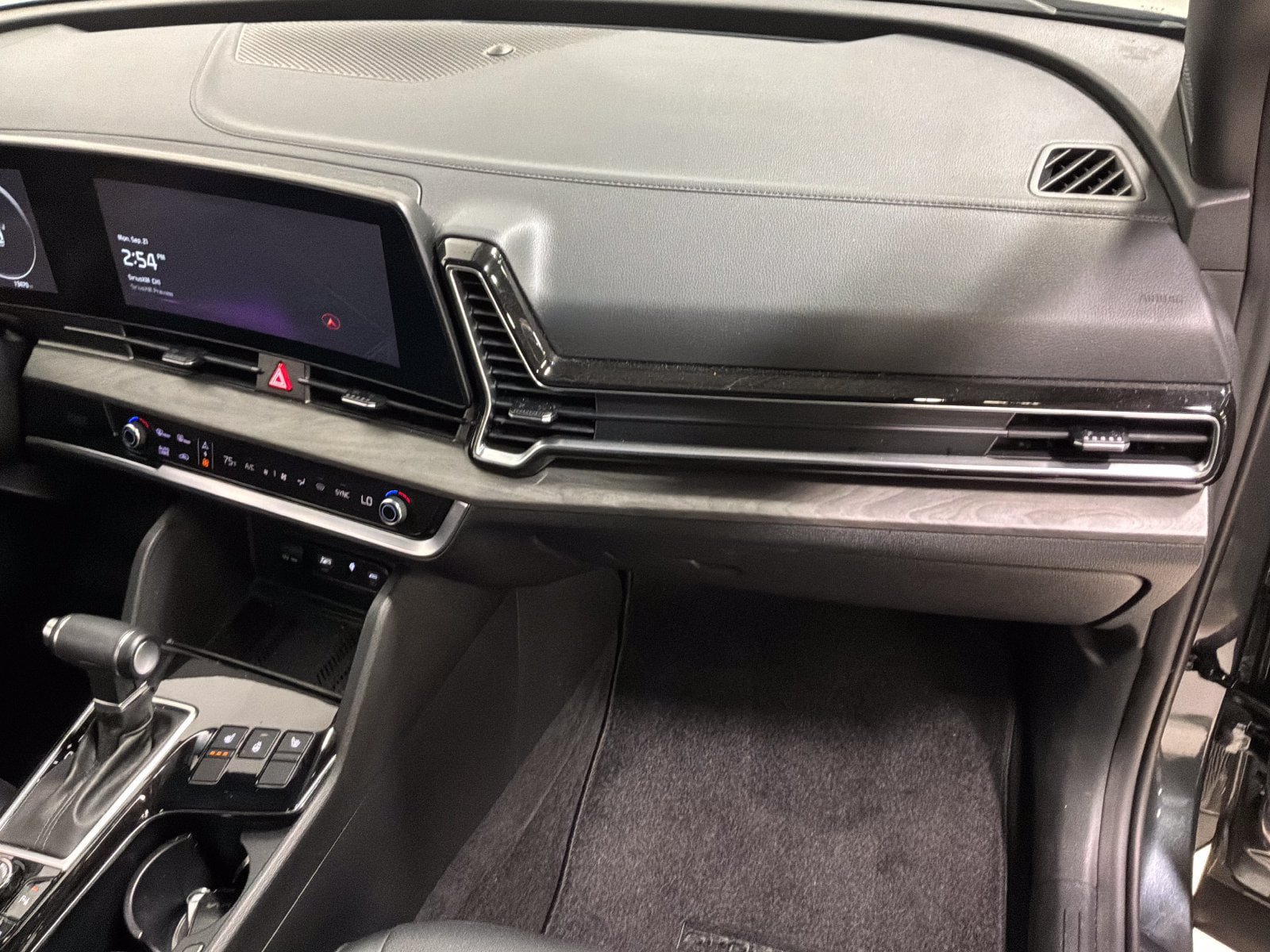 Used 2024 Kia Sportage X-Pro AWD/4WD image 16