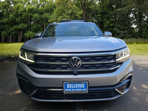 Used 2022 Volkswagen Atlas Cross Sport SEL Premium R-Line AWD/4WD image 2