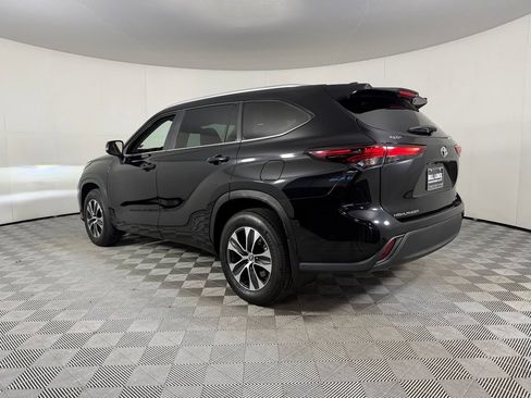 Used 2026 Toyota Highlander XLE AWD/4WD image 8