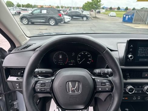 Used 2025 Honda CR-V EX-L image 13