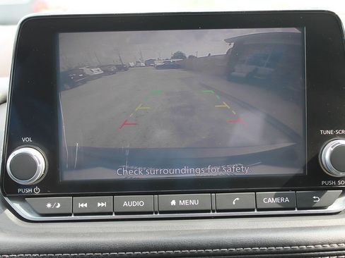 Used 2021 Nissan Rogue S AWD/4WD image 31