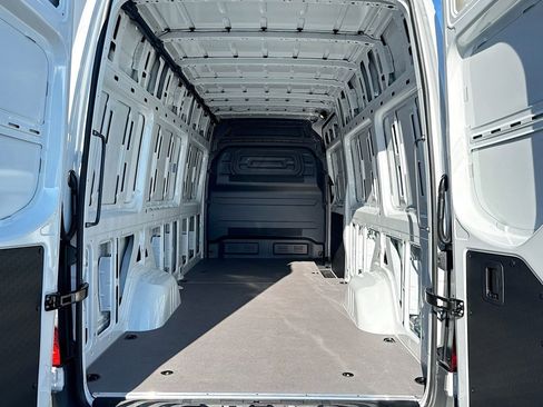 New 2026 Mercedes-Benz Sprinter 2500 image 21