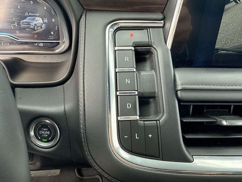 Certified 2024 Chevrolet Tahoe LT image 12