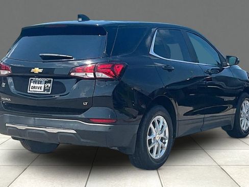 Used 2022 Chevrolet Equinox LT FWD image 2