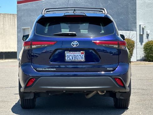 Used 2022 Toyota Highlander L AWD/4WD image 8