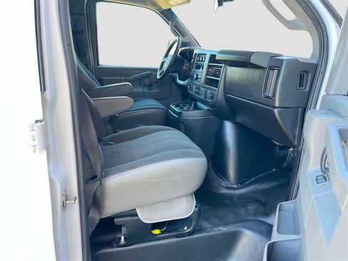 Used 2022 Chevrolet Express 2500 w/ Driver Convenience Package image 22