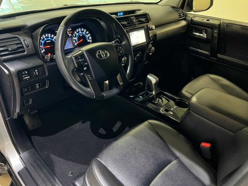 Used 2019 Toyota 4Runner TRD Off-Road Premium image 2