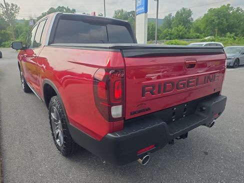 Used 2024 Honda Ridgeline TrailSport image 11