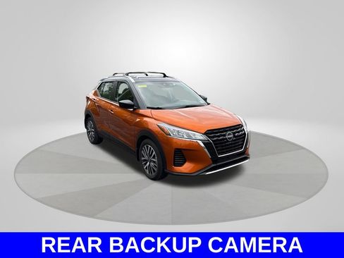 Used 2024 Nissan Kicks SV w/ Interior Electronics Package FWD image 7