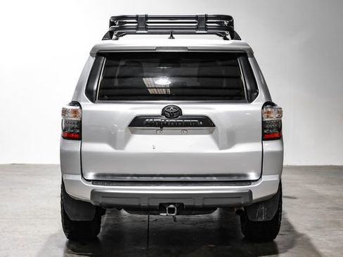 Used 2017 Toyota 4Runner TRD Off-Road Premium image 11