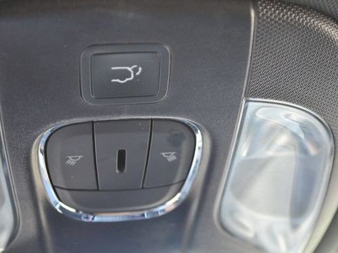 Used 2023 Jeep Compass Latitude w/ Convenience Group AWD/4WD image 31