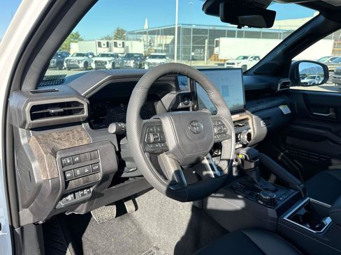 New 2026 Toyota Tacoma Limited AWD/4WD image 7