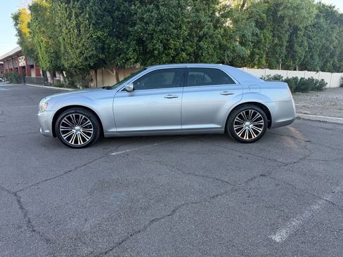Used 2014 Chrysler 300 S w/ Luxury Group image 5