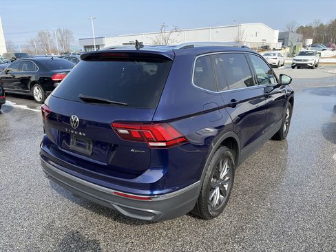 Certified 2022 Volkswagen Tiguan SE image 4