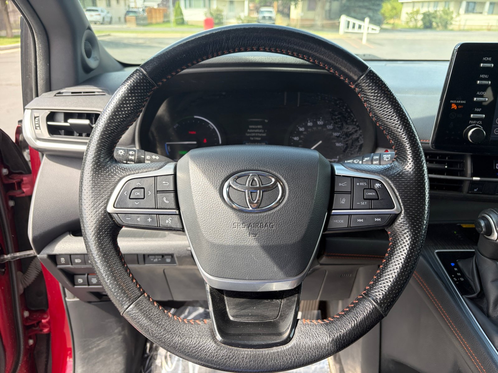 Used 2022 Toyota Sienna XSE w/ XSE Plus Package AWD/4WD image 12