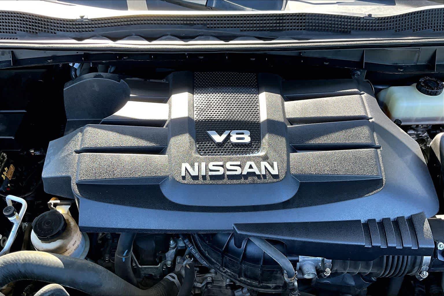 Used 2018 Nissan Titan SV w/ SV Convenience Package RWD image 33