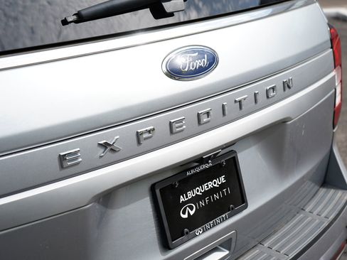 Used 2024 Ford Expedition XLT image 8