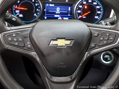 Used 2021 Chevrolet Equinox LT FWD image 18