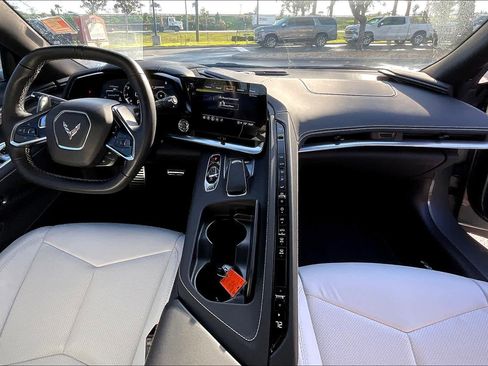 Used 2022 Chevrolet Corvette Stingray Coupe RWD image 16