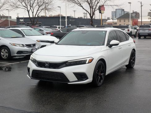 Used 2024 Honda Civic EX-L image 10