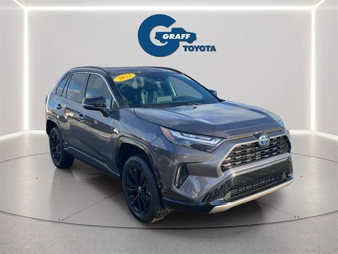 Used 2022 Toyota RAV4 XSE w/ XSE Grade Weather Package image 11