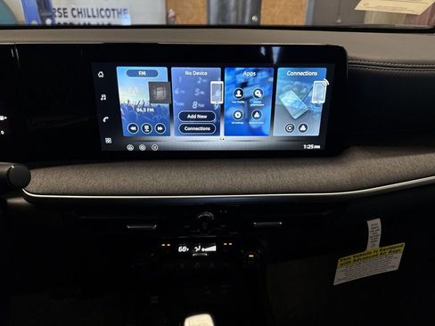 New 2026 Nissan Kicks SV w/ SV Premium Package image 17