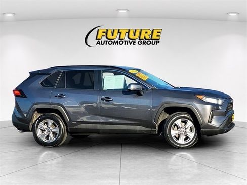 Certified 2022 Toyota RAV4 LE image 4