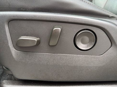 Used 2021 Chevrolet Tahoe Z71 w/ Rear Media and Nav Package image 39