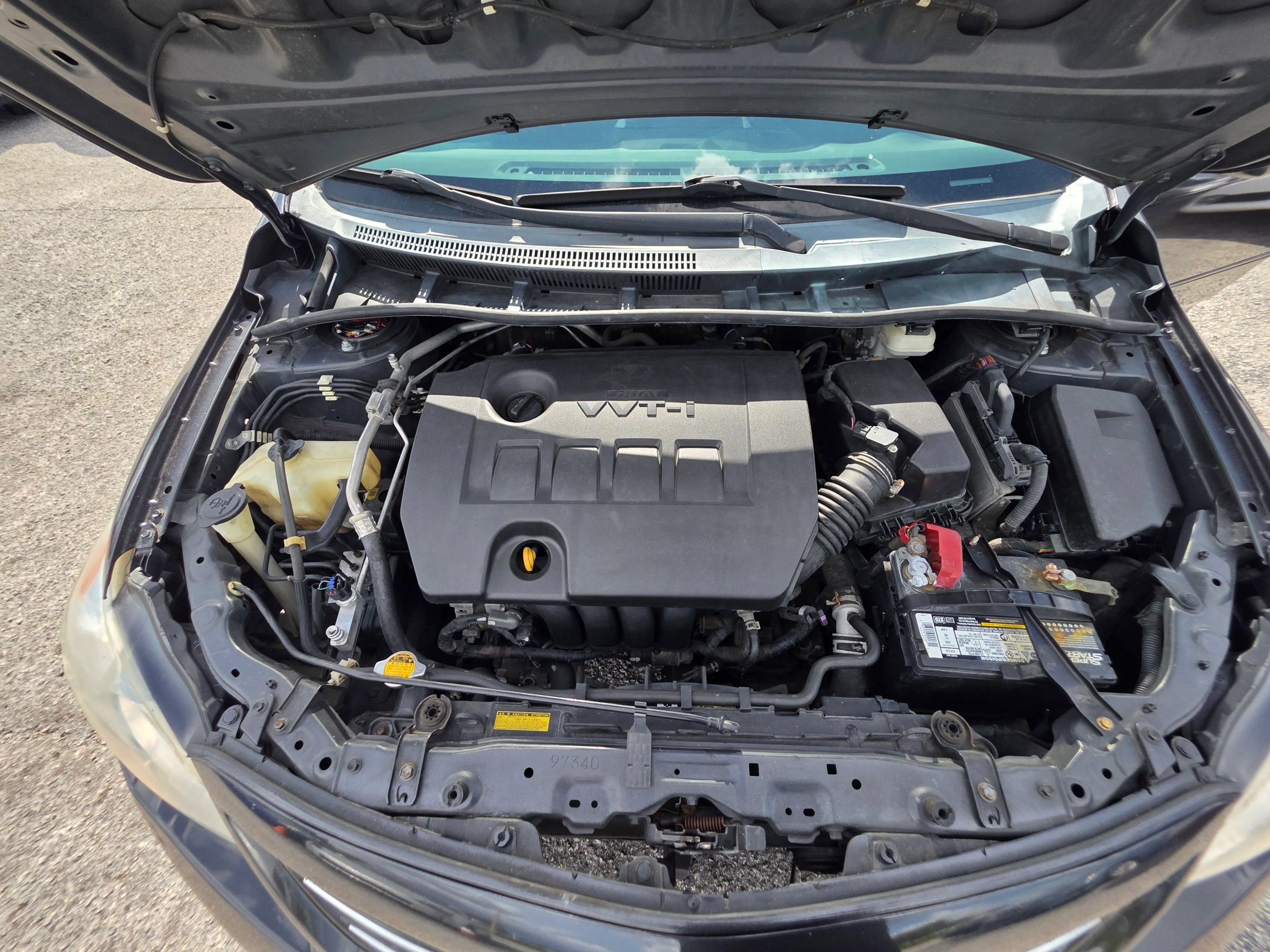 Used 2013 Toyota Corolla LE FWD image 22