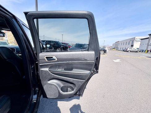 Used 2014 Jeep Grand Cherokee Limited w/ Trailer Tow Group IV AWD/4WD image 32