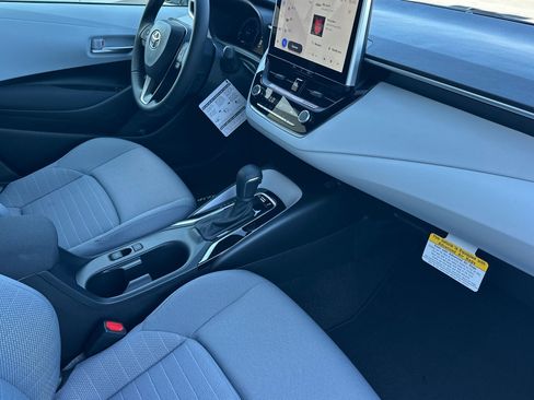 Used 2026 Toyota Corolla SE w/ SE Package image 15