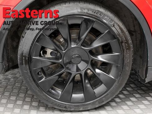 Used 2023 Tesla Model Y Long Range AWD/4WD image 27