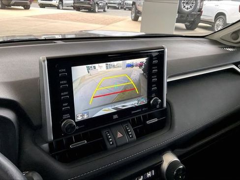Used 2021 Toyota RAV4 Limited image 11