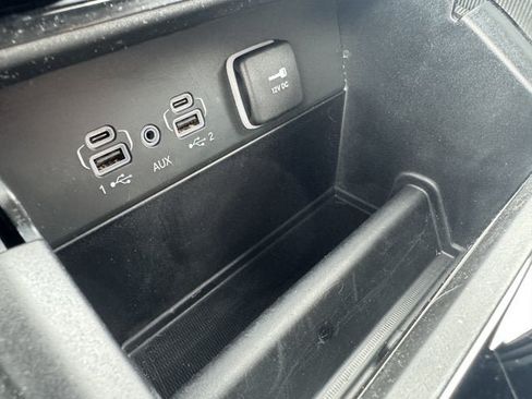 Used 2024 Jeep Grand Cherokee Limited AWD/4WD image 25
