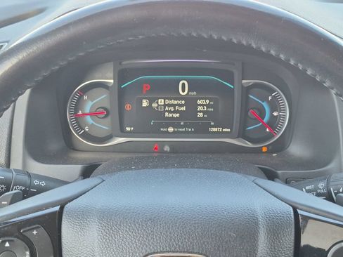 Used 2019 Honda Pilot Touring image 11